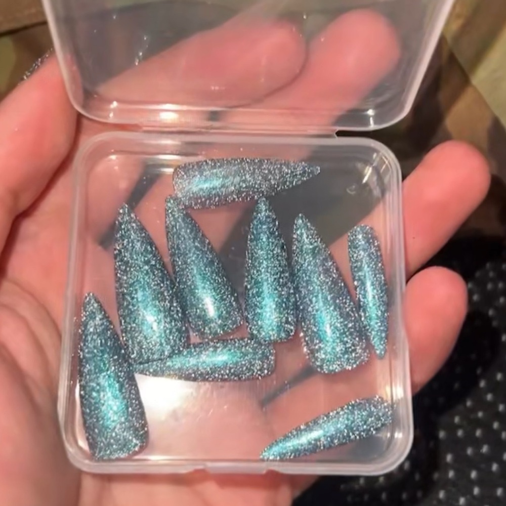 Sparkling Blue Glitter False Nails